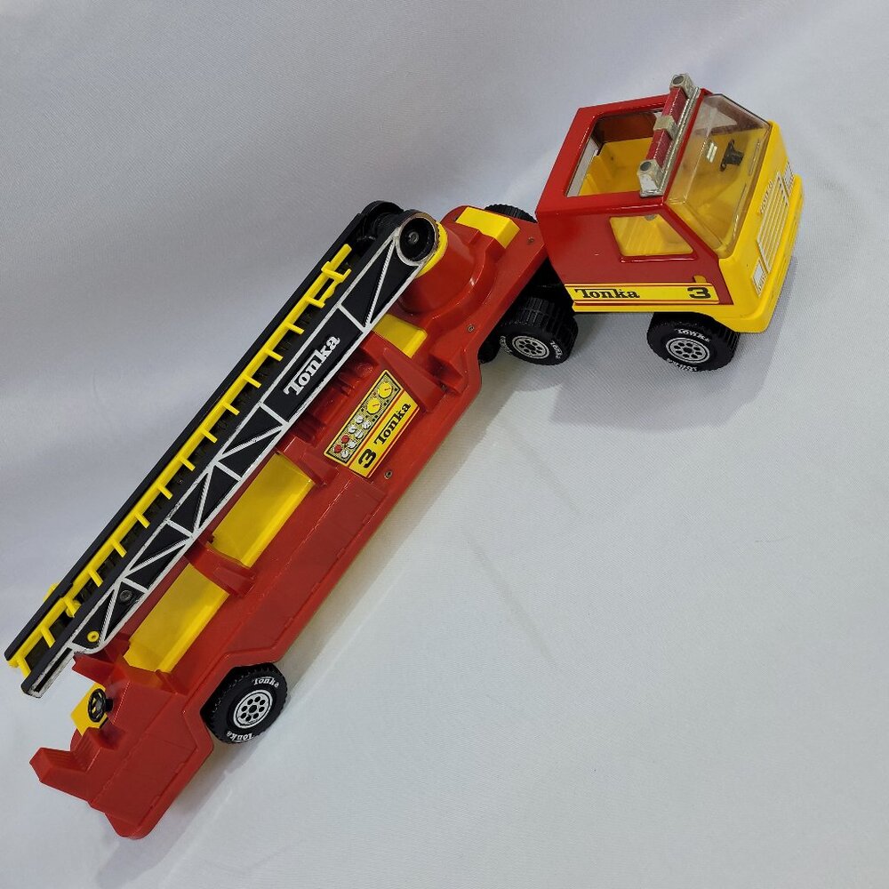 Tonka 1978 Vintage Red Fire HookLadder Truck Metal Pressed Steel 53125 Firetruck